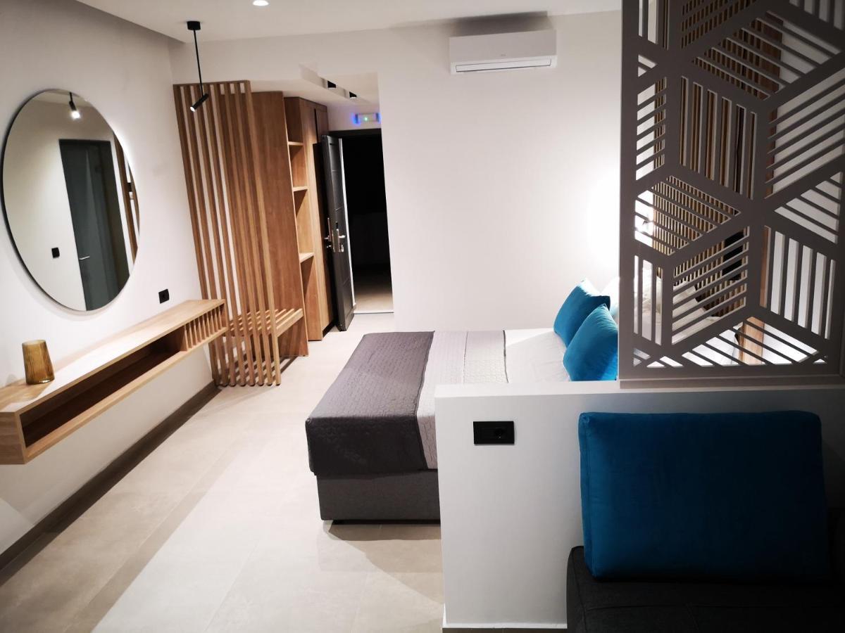 פליראקי Zoes Hotel & Suites מראה חיצוני תמונה