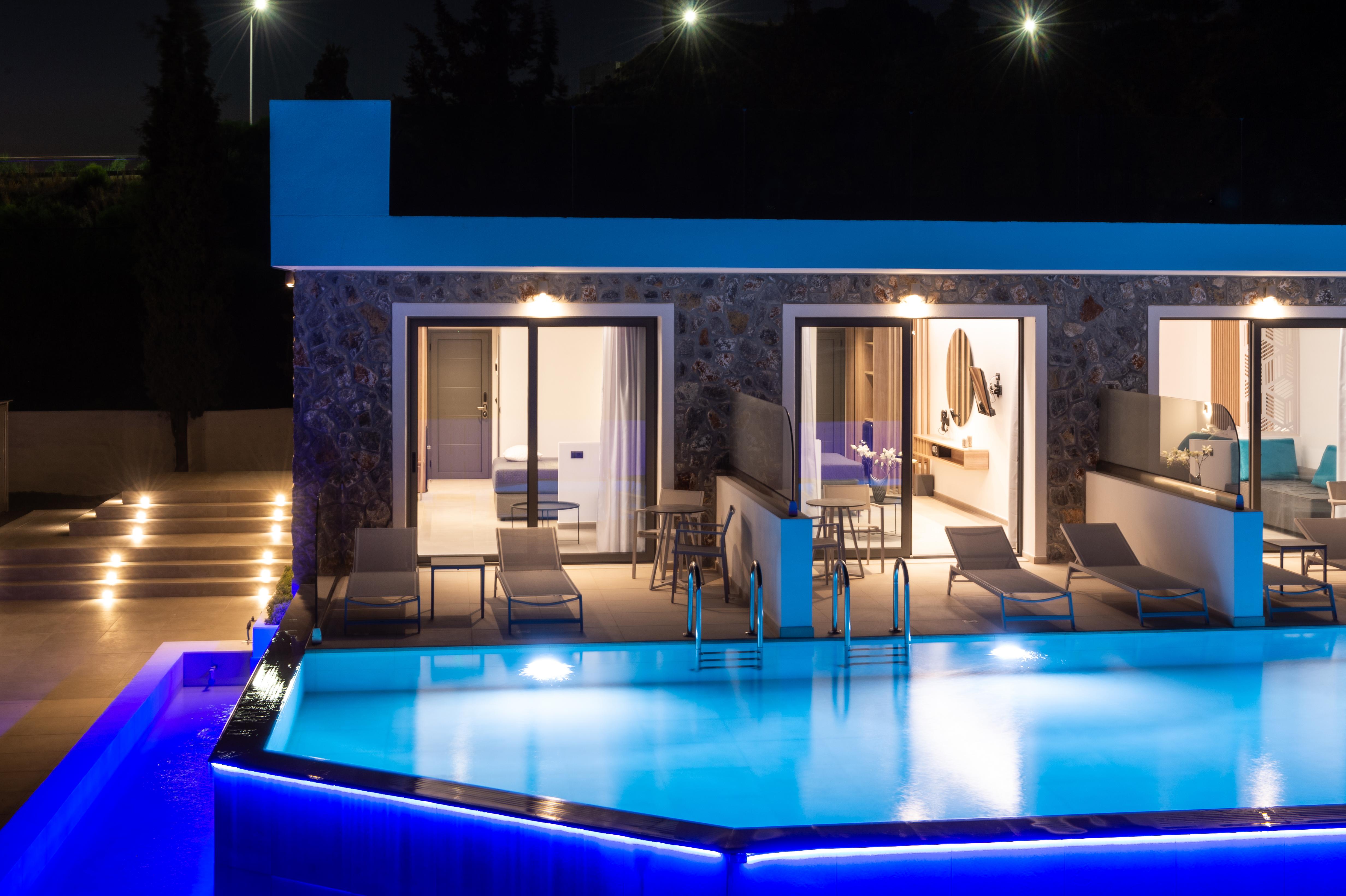 פליראקי Zoes Hotel & Suites מראה חיצוני תמונה