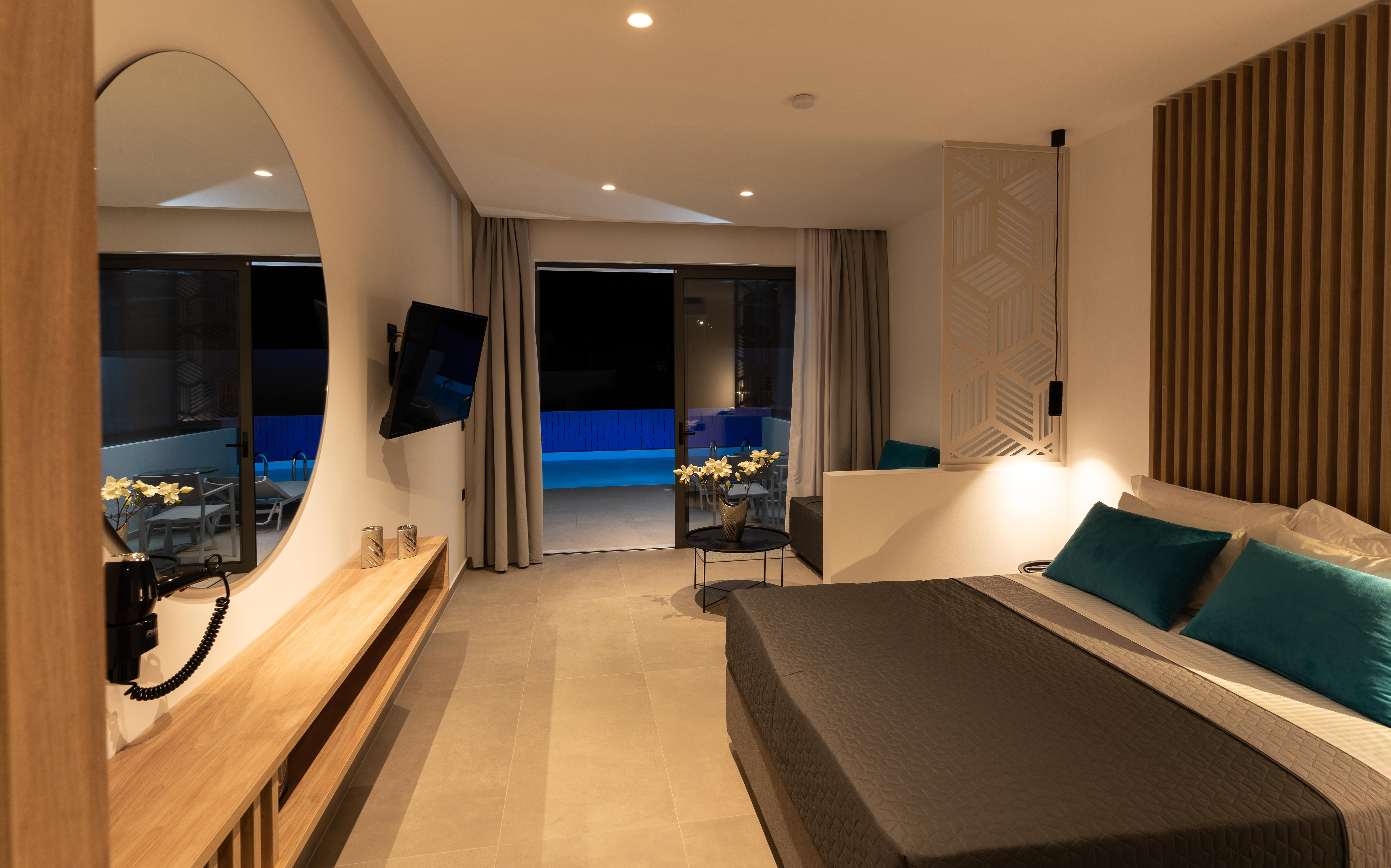 פליראקי Zoes Hotel & Suites מראה חיצוני תמונה