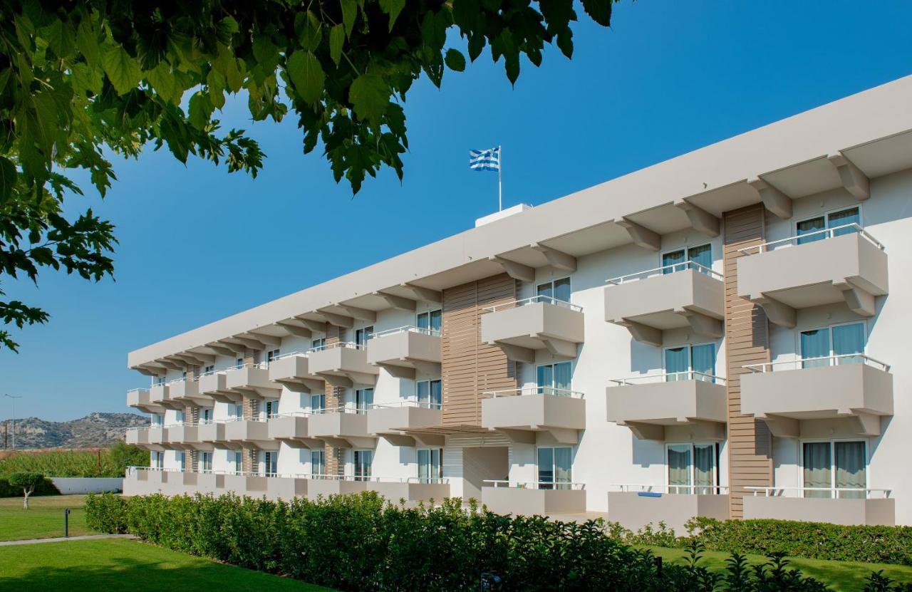פליראקי Zoes Hotel & Suites מראה חיצוני תמונה